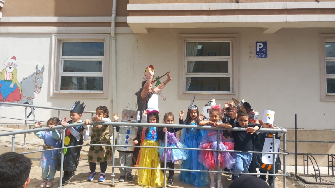 Ana Sınıfı Geri Dönüşüm Defilesi